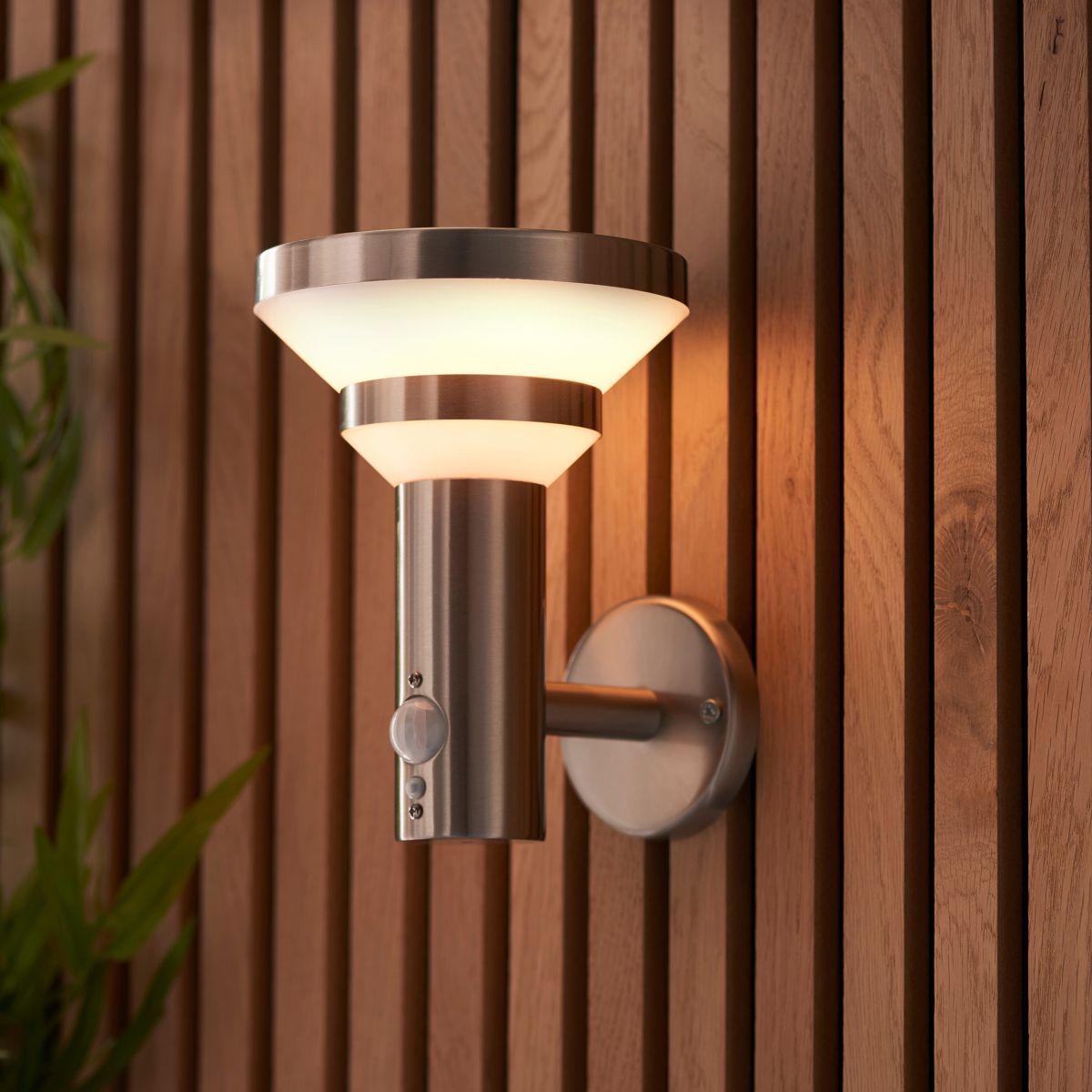 Endon 96925: Halton LED Solar Wall Light, brushed stainless steel